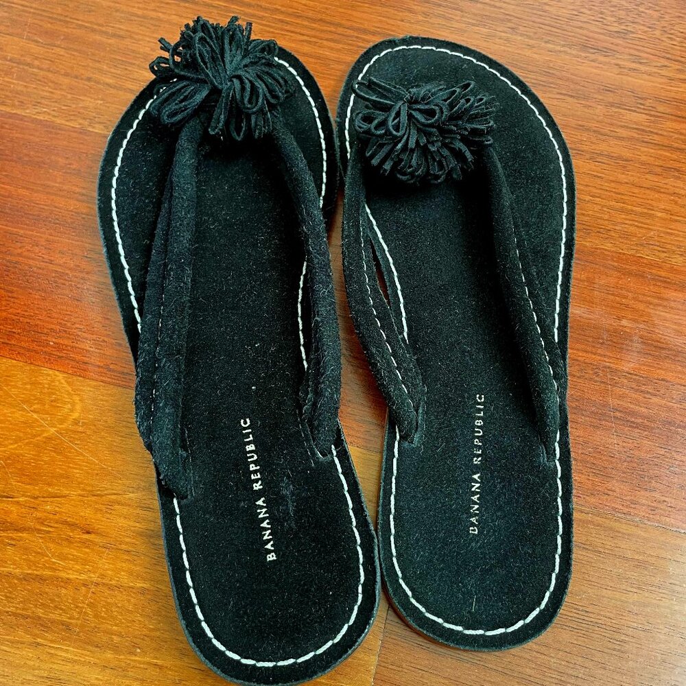 NEW Banana Republic Suede Flip Flops in Black Size 6